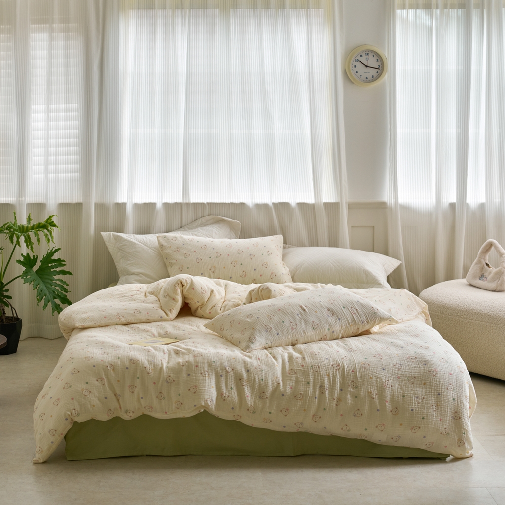 91家纺网 家纺一手货源 找家纺 洋铭区（原狠狠爱） 2025新款皱皱纱A类全棉人字纹四件套系列 精灵小熊