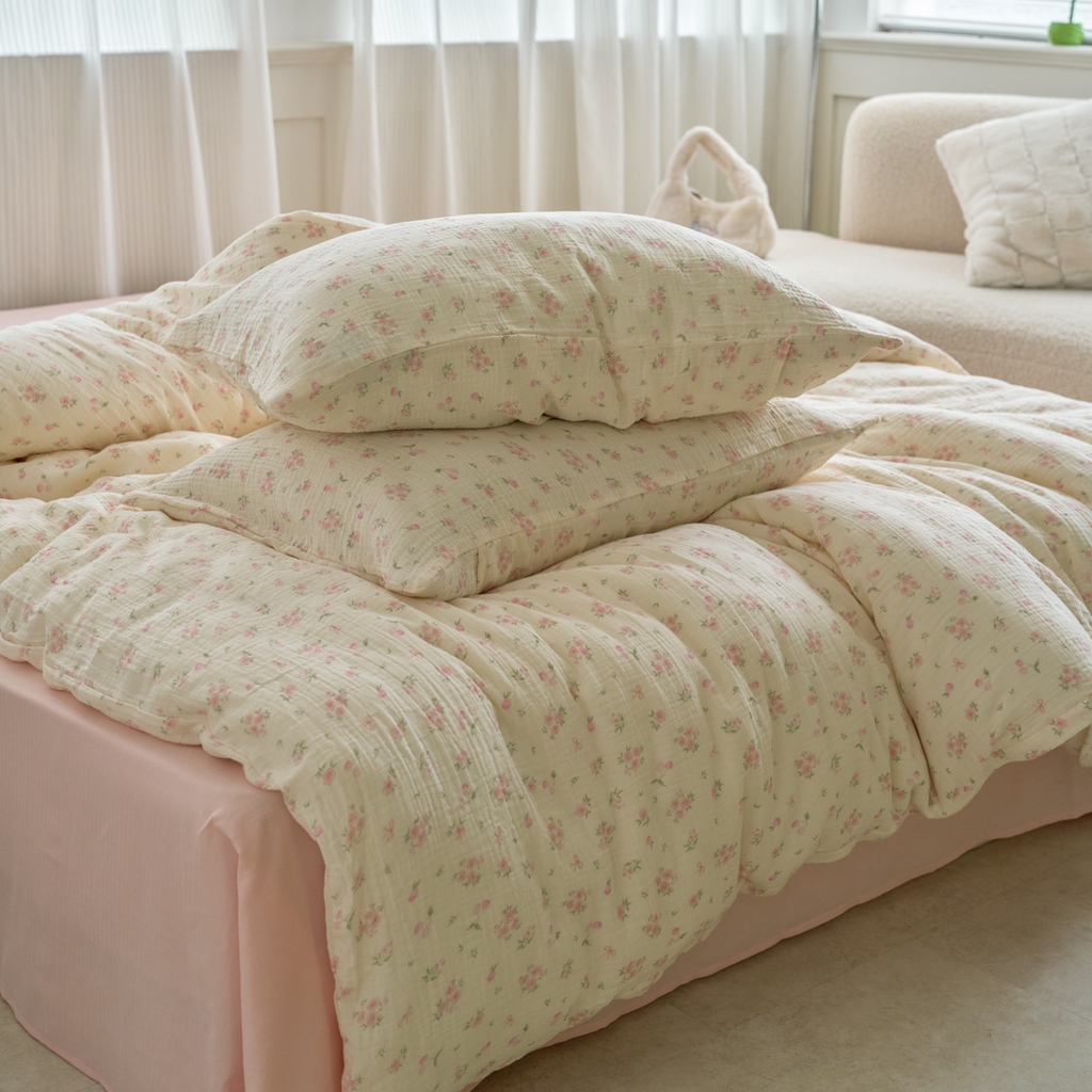 91家纺网 家纺一手货源 找家纺 洋铭区（原狠狠爱） 2025新款皱皱纱A类全棉人字纹四件套系列 珊瑚粉花