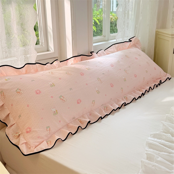 91家纺网 家纺一手货源 找家纺 梦舒羽 2025新款云感双层纱双人花边枕套情侣双人1.5m枕芯套1.8床枕头套 花田小兔