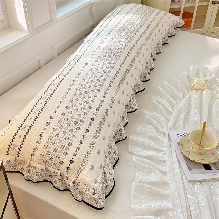 91家纺网 家纺一手货源 找家纺 梦舒羽 2025新款云感双层纱双人花边枕套情侣双人1.5m枕芯套1.8床枕头套 遇见浪漫