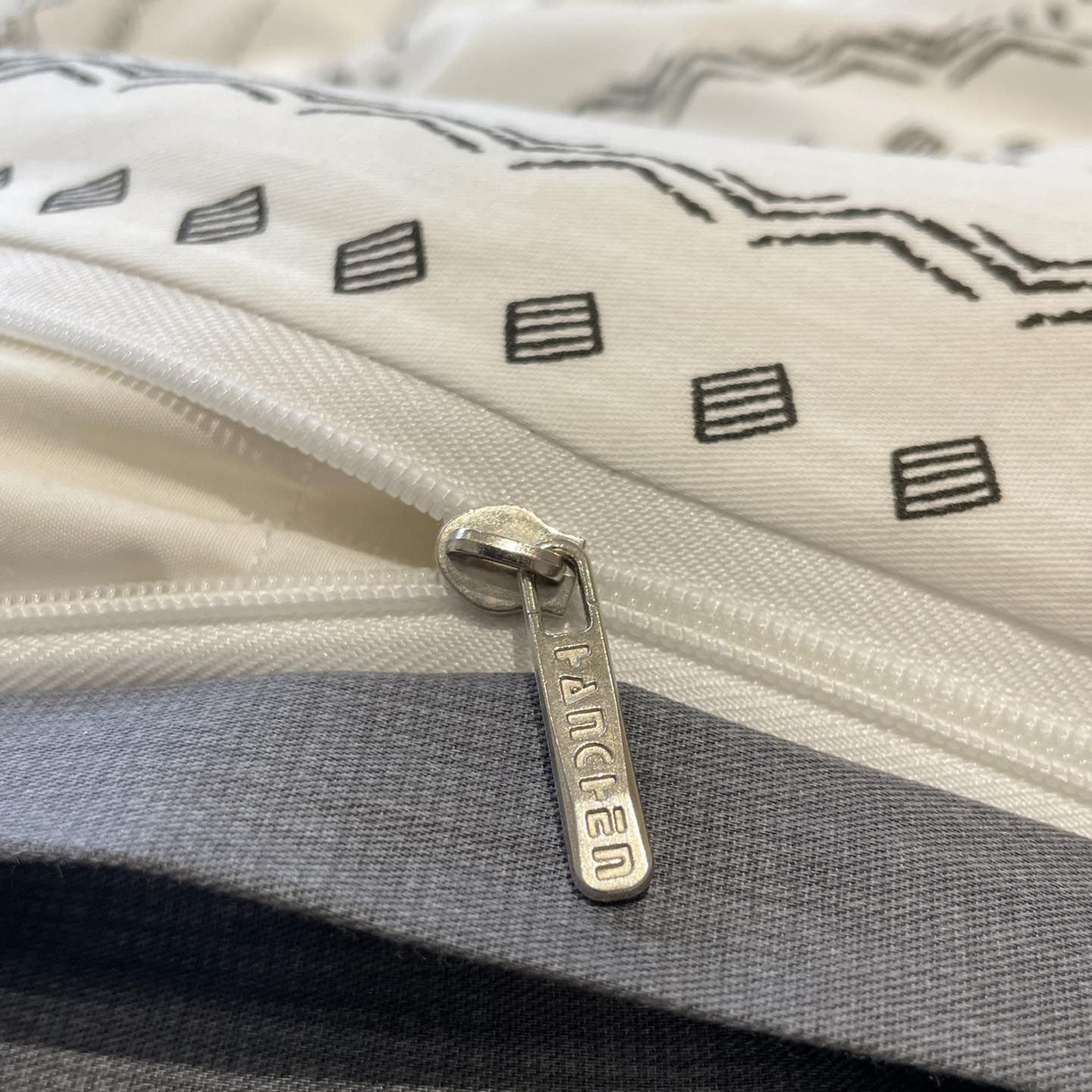 91家纺网 家纺一手货源 找家纺 涵宸家纺 2025新款全棉简约款四件套 维诺-白