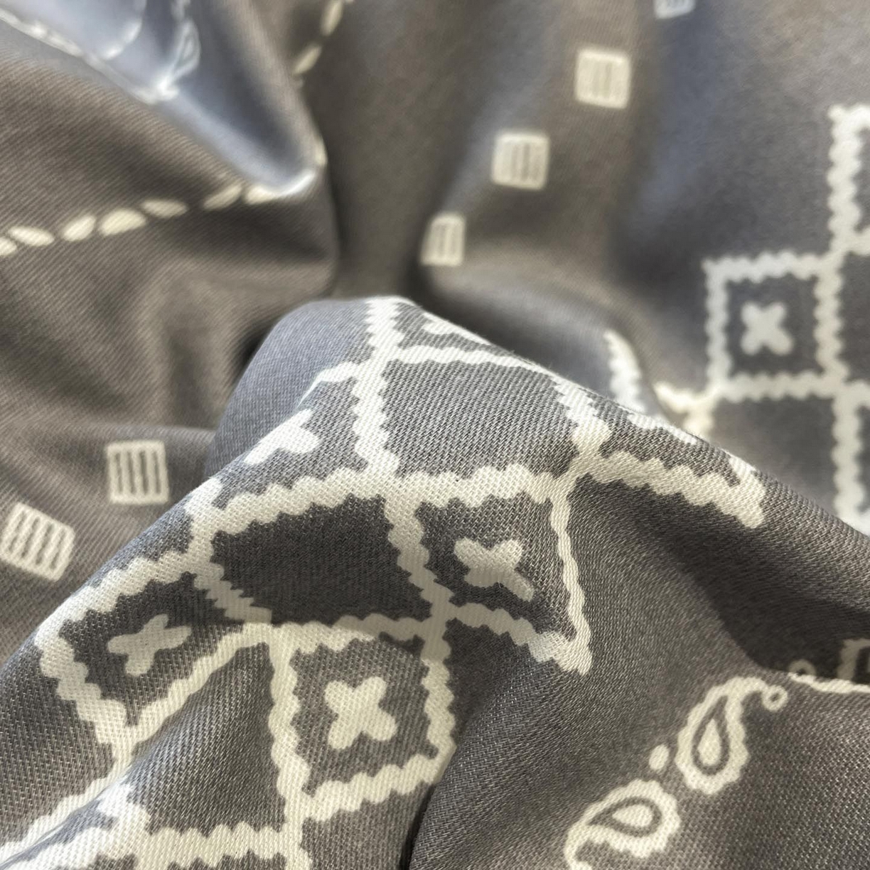 91家纺网 家纺一手货源 找家纺 涵宸家纺 2025新款全棉简约款四件套 维诺-灰