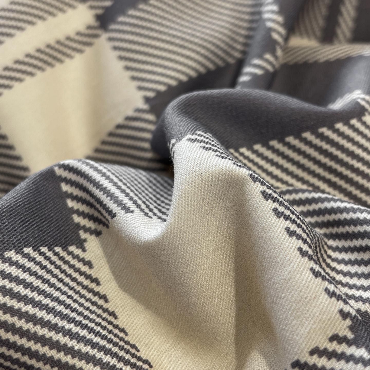 91家纺网 家纺一手货源 找家纺 涵宸家纺 2025新款全棉简约款四件套 未知维度