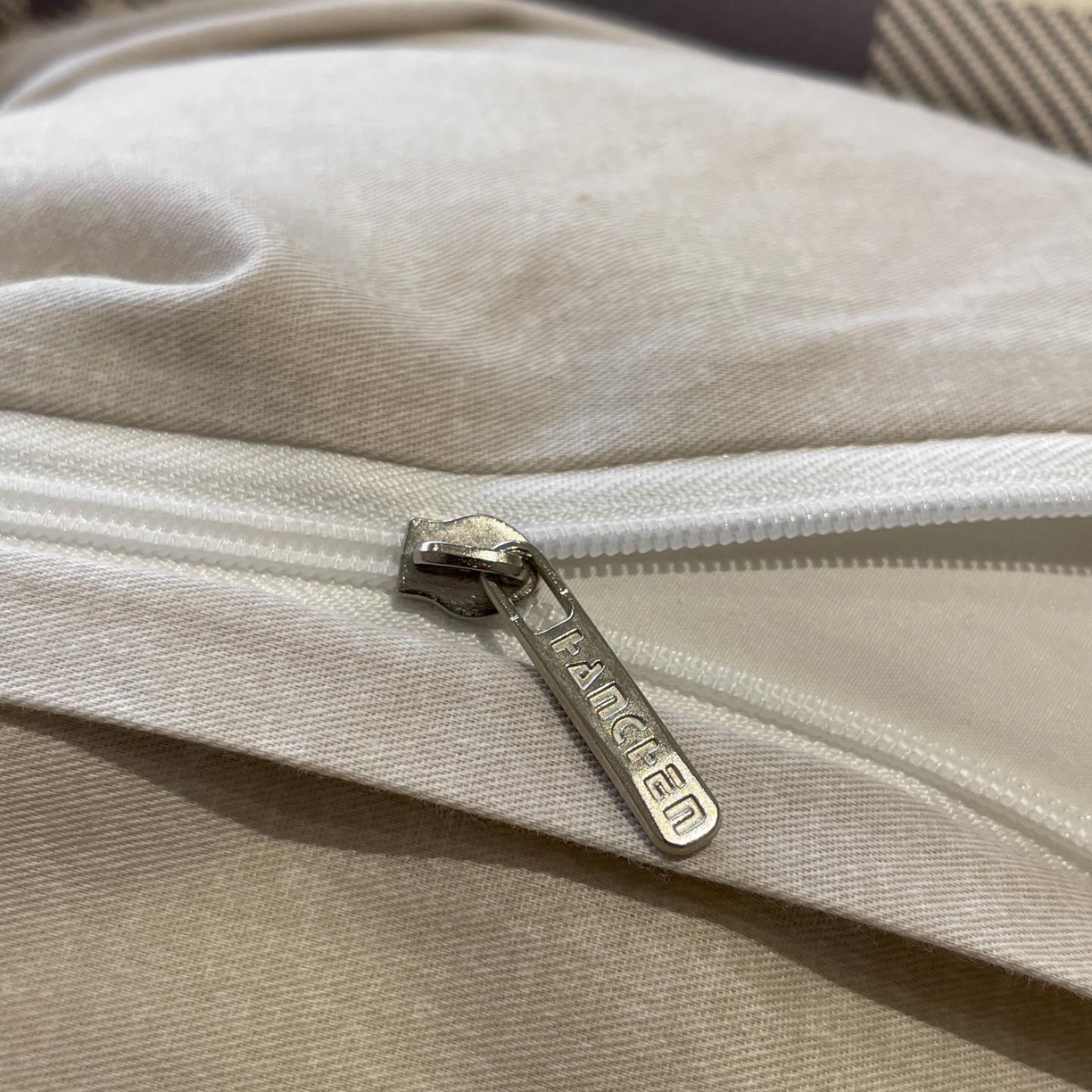 91家纺网 家纺一手货源 找家纺 涵宸家纺 2025新款全棉简约款四件套 未知维度