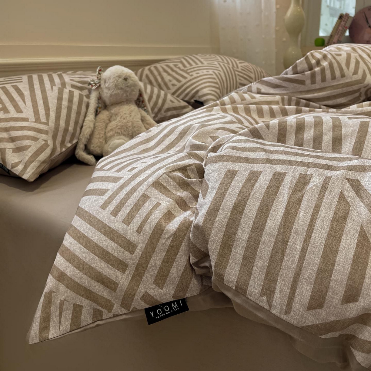 91家纺网 家纺一手货源 找家纺 涵宸家纺 2025新款全棉简约款四件套 艺术图