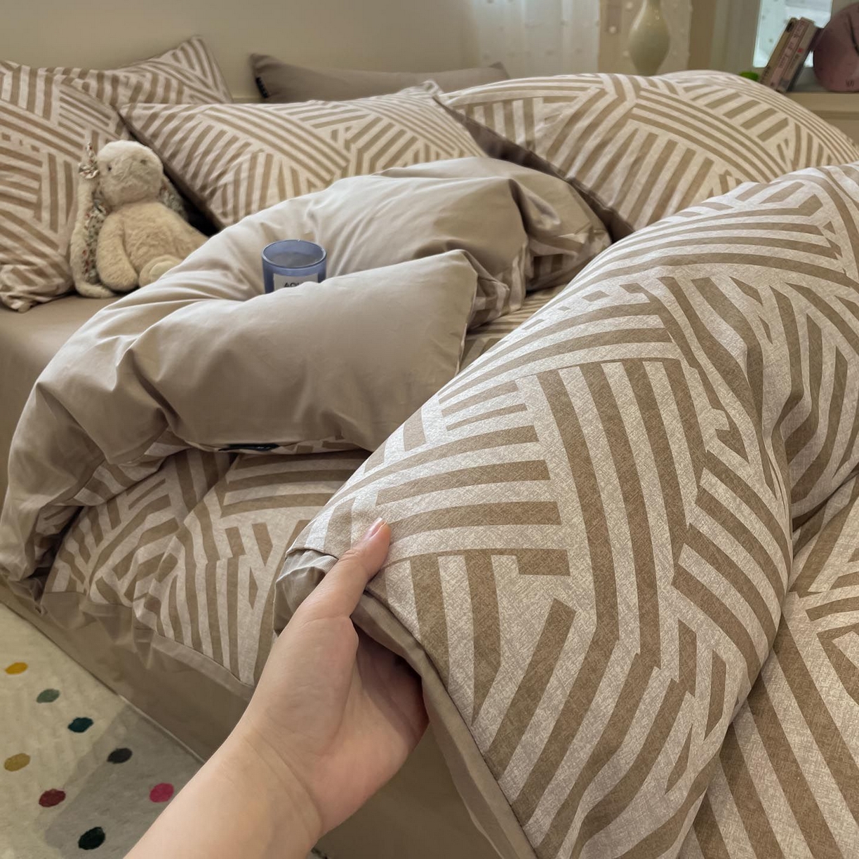 91家纺网 家纺一手货源 找家纺 涵宸家纺 2025新款全棉简约款四件套 艺术图