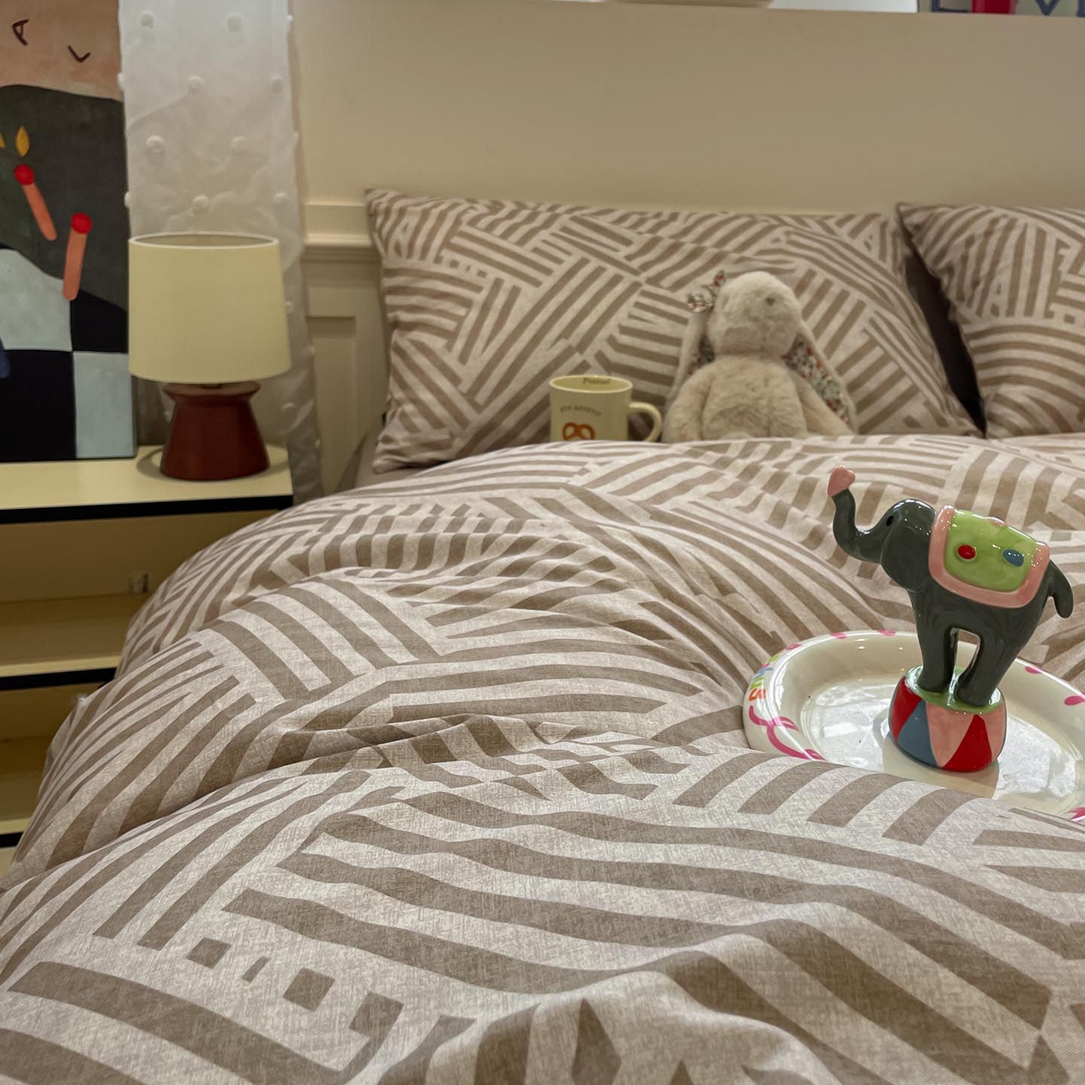 91家纺网 家纺一手货源 找家纺 涵宸家纺 2025新款全棉简约款四件套 艺术图