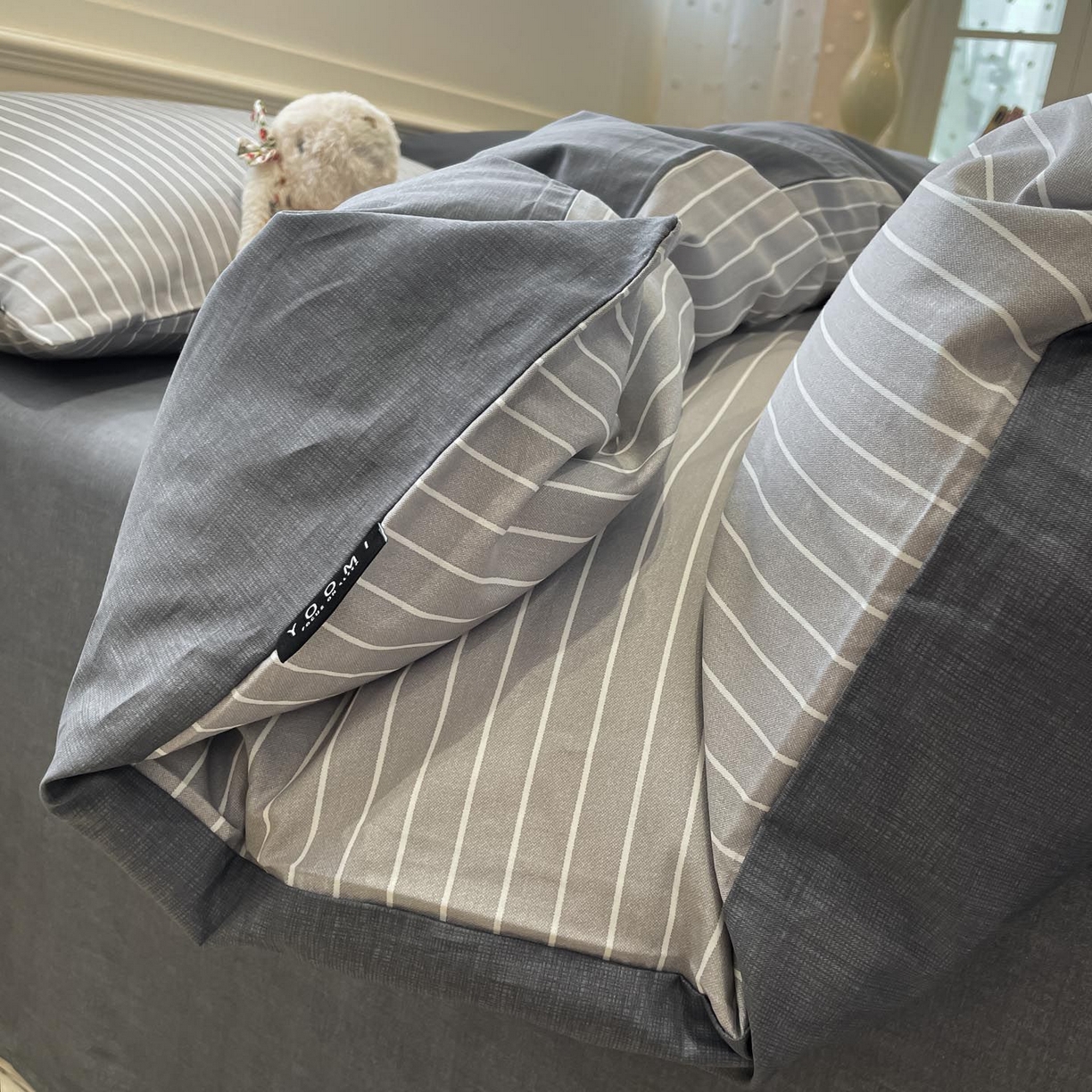 91家纺网 家纺一手货源 找家纺 涵宸家纺 2025新款全棉简约款四件套 英伦-浅灰