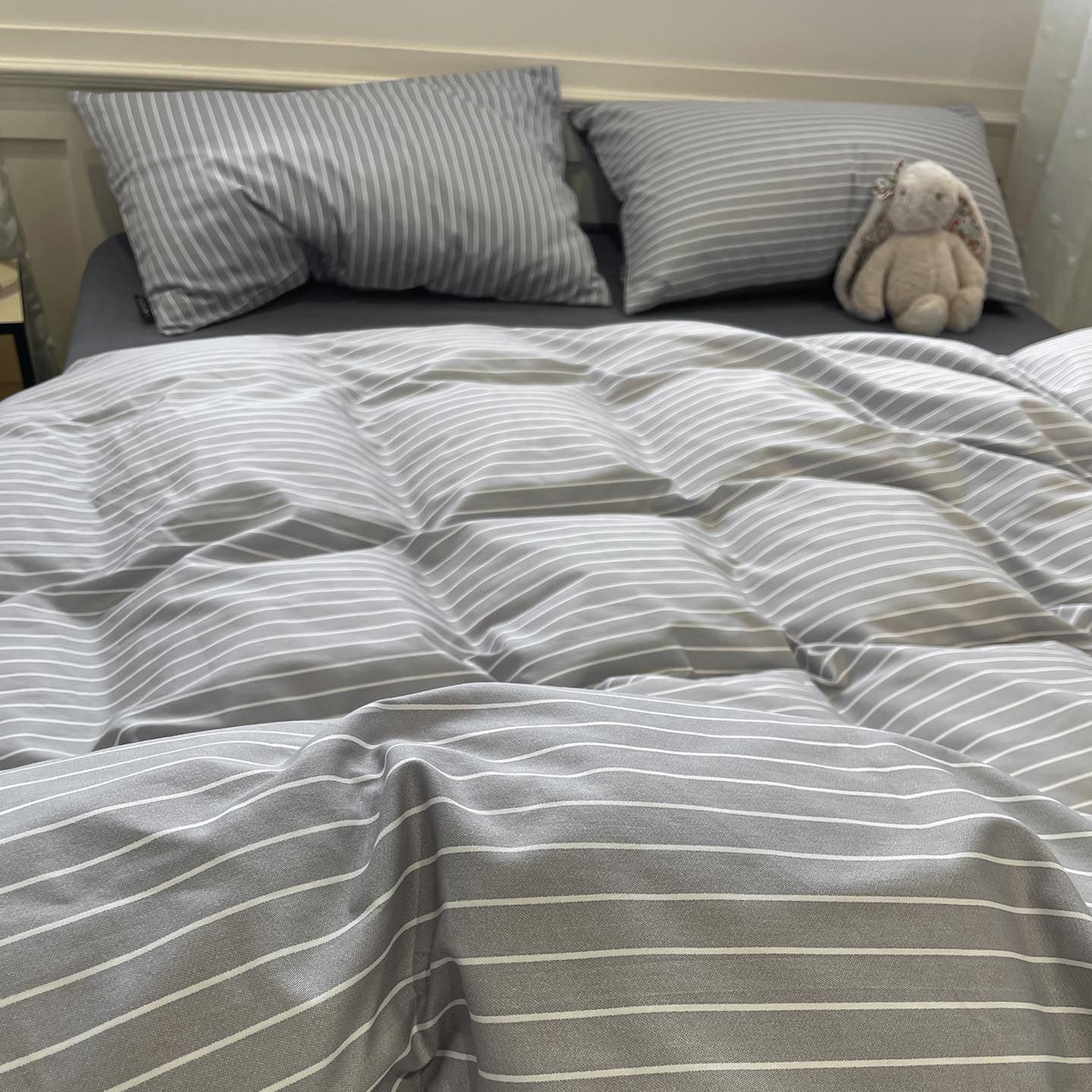 91家纺网 家纺一手货源 找家纺 涵宸家纺 2025新款全棉简约款四件套 英伦-浅灰