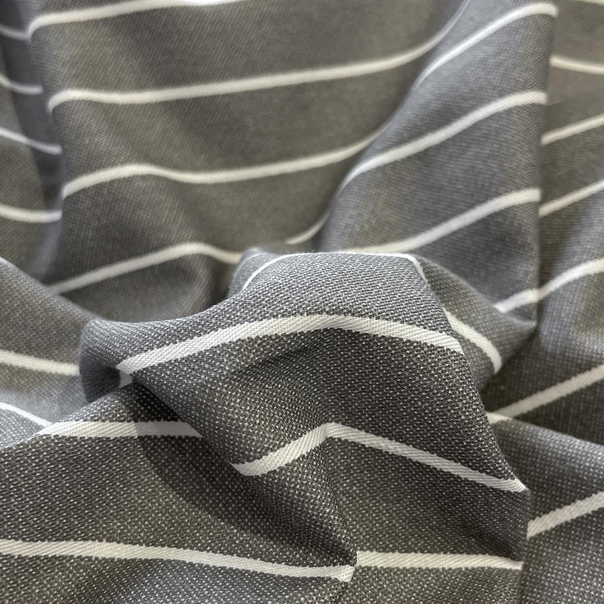 91家纺网 家纺一手货源 找家纺 涵宸家纺 2025新款全棉简约款四件套 英伦-深灰