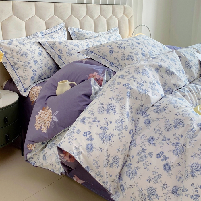 91家纺网 家纺一手货源 找家纺 星期三家纺 2025年8月新款铂金全棉纯棉13372四件套 蓝茵花