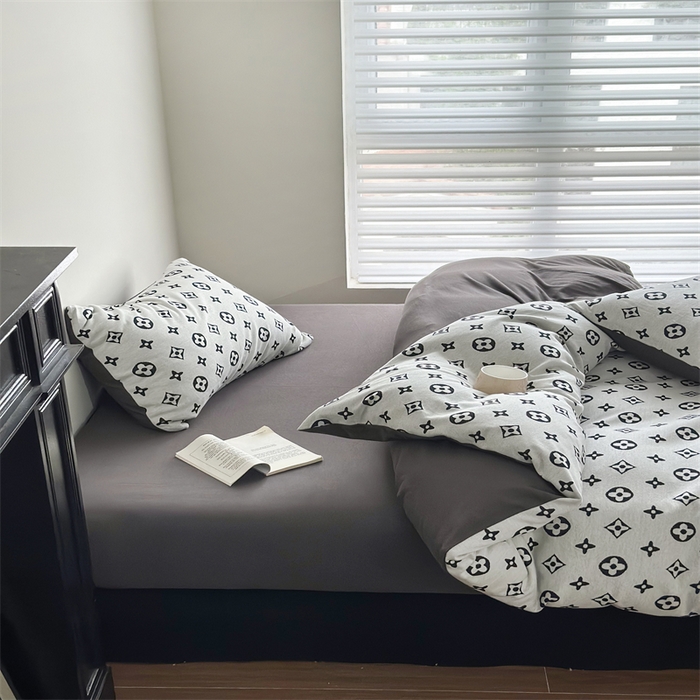 91家纺网 家纺一手货源 找家纺 梦可莱家居 2025秋冬新品全棉针织加厚提花四件套 路易