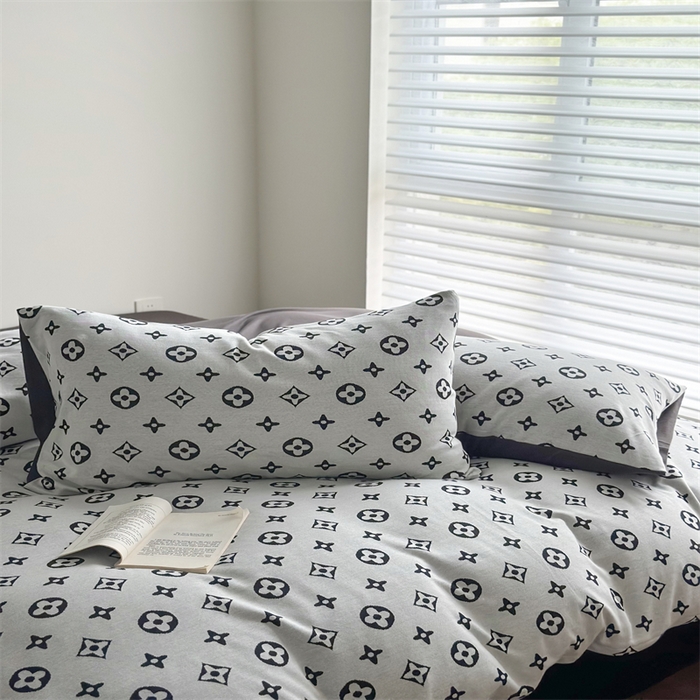 91家纺网 家纺一手货源 找家纺 梦可莱家居 2025秋冬新品全棉针织加厚提花四件套 路易