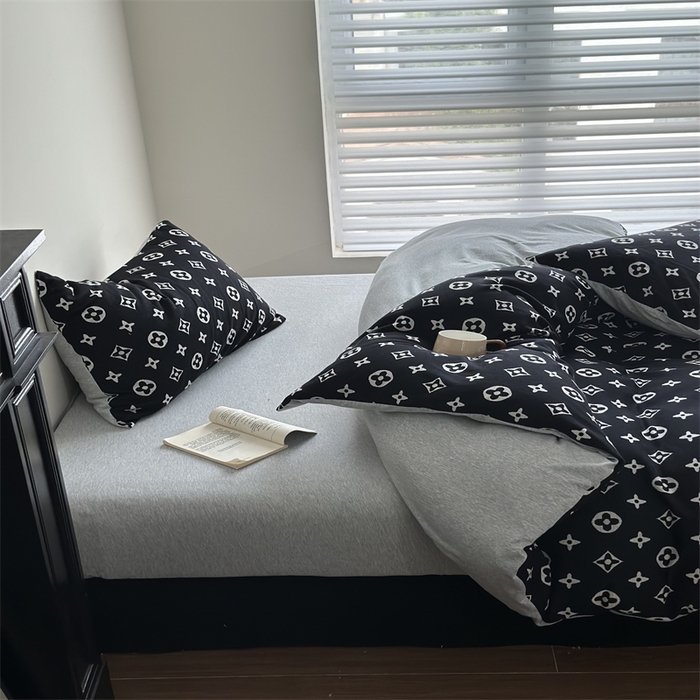 91家纺网 家纺一手货源 找家纺 梦可莱家居 2025秋冬新品全棉针织加厚提花四件套 路易-黑