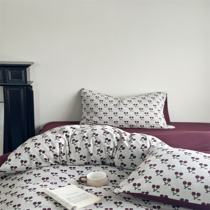 91家纺网 家纺一手货源 找家纺 梦可莱家居 2025秋冬新品全棉针织加厚提花四件套 樱桃