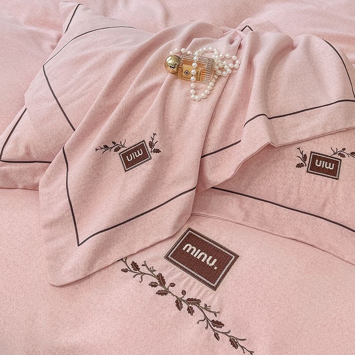 91家纺网 家纺一手货源 找家纺 （总）孑寐家纺 2025新款全棉磨毛刺绣绣花四件套-简爱