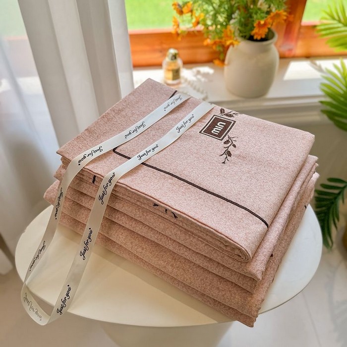 91家纺网 家纺一手货源 找家纺 孑寐家纺 2025新款全棉磨毛刺绣绣花四件套-简爱 简爱-橘色