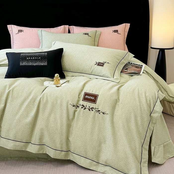 91家纺网 家纺一手货源 找家纺 孑寐家纺 2025新款全棉磨毛刺绣绣花四件套-简爱 简爱-绿色