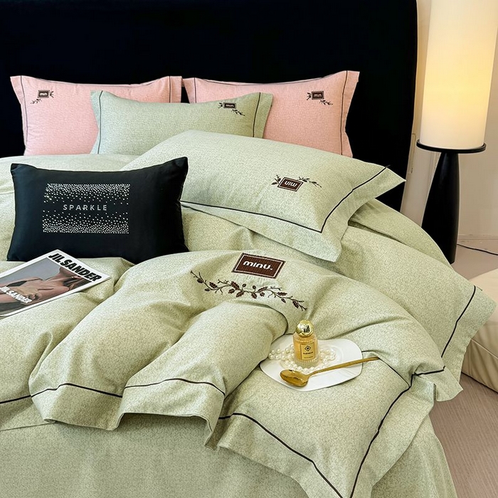 91家纺网 家纺一手货源 找家纺 孑寐家纺 2025新款全棉磨毛刺绣绣花四件套-简爱 简爱-绿色