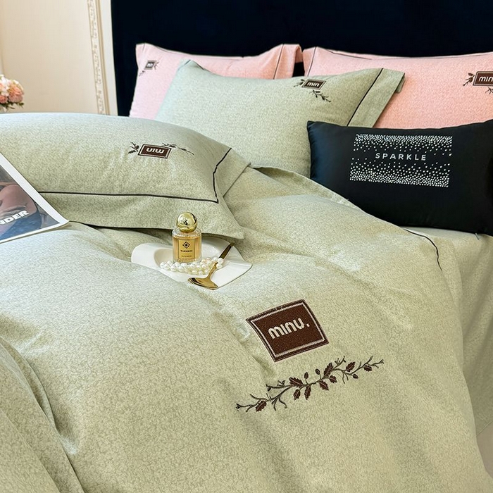 91家纺网 家纺一手货源 找家纺 孑寐家纺 2025新款全棉磨毛刺绣绣花四件套-简爱 简爱-绿色