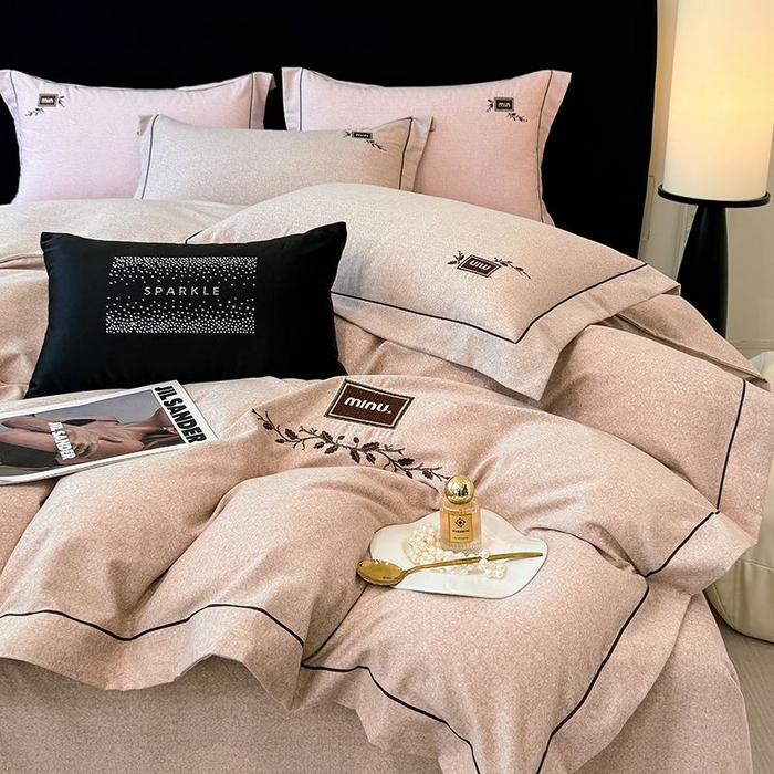 91家纺网 家纺一手货源 找家纺 孑寐家纺 2025新款全棉磨毛刺绣绣花四件套-简爱 简爱-浅咖