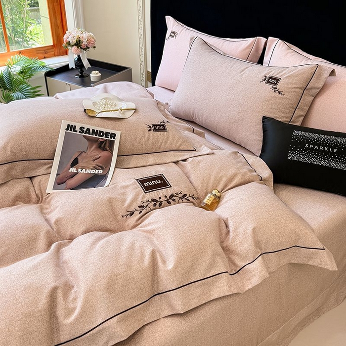 91家纺网 家纺一手货源 找家纺 孑寐家纺 2025新款全棉磨毛刺绣绣花四件套-简爱 简爱-浅咖