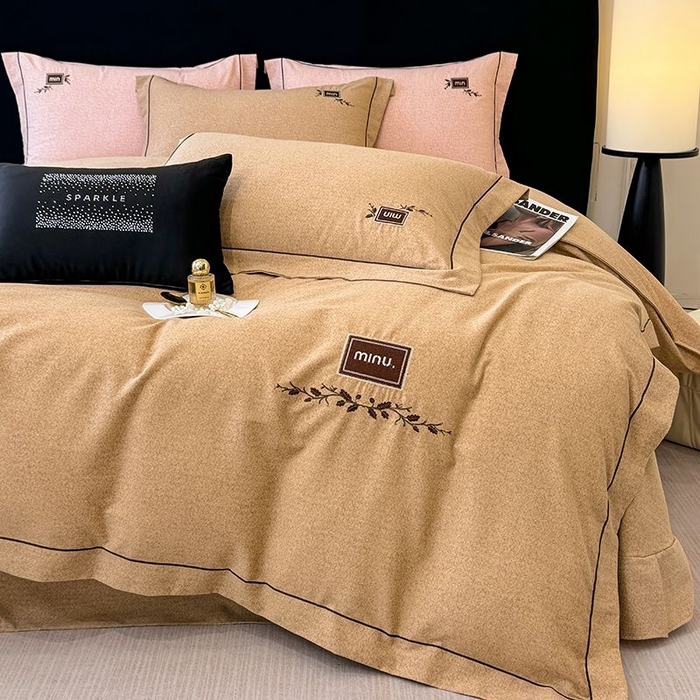 91家纺网 家纺一手货源 找家纺 孑寐家纺 2025新款全棉磨毛刺绣绣花四件套-简爱 简爱-棕色