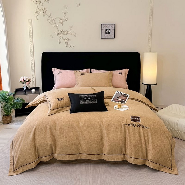 91家纺网 家纺一手货源 找家纺 孑寐家纺 2025新款全棉磨毛刺绣绣花四件套-简爱 简爱-棕色