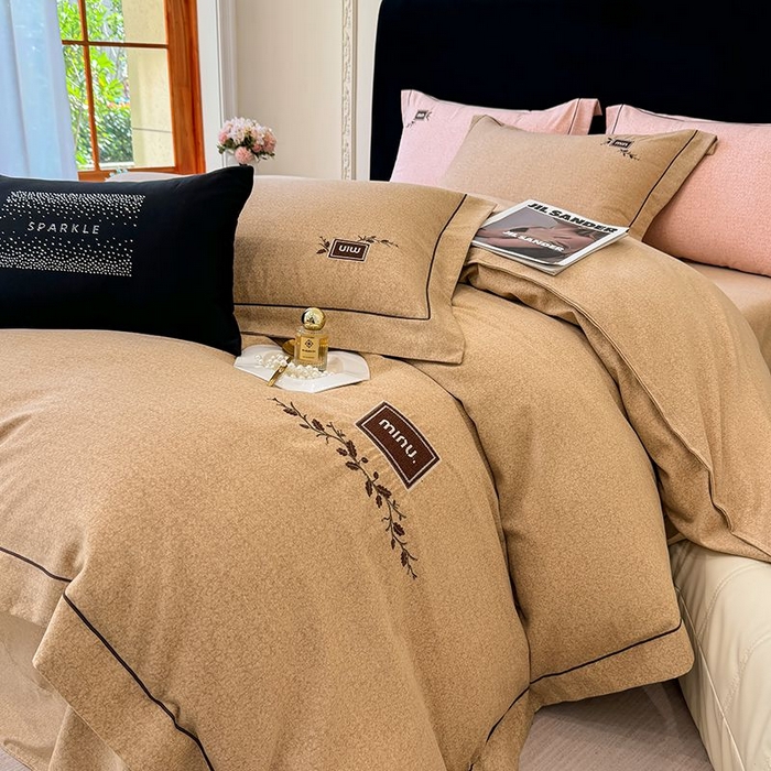 91家纺网 家纺一手货源 找家纺 孑寐家纺 2025新款全棉磨毛刺绣绣花四件套-简爱 简爱-棕色