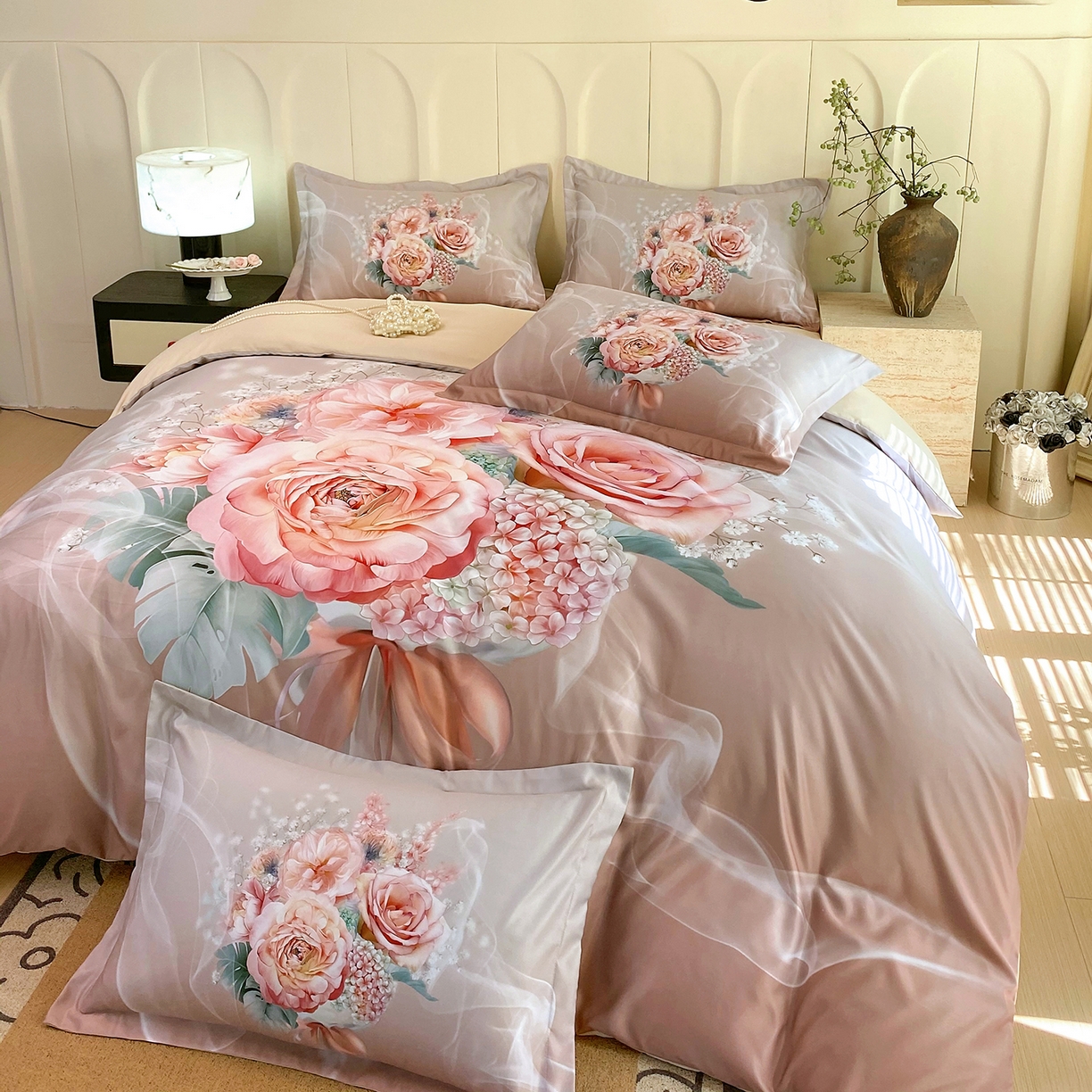 91家纺网 家纺一手货源 找家纺 大麦乐田 2025新款 直播爆款细斜纹磨毛数码印花四件套 月光之梦 卡其