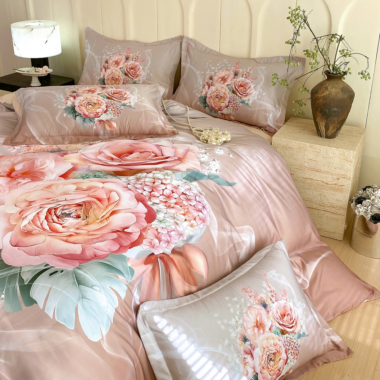 91家纺网 家纺一手货源 找家纺 大麦乐田 2025新款 直播爆款细斜纹磨毛数码印花四件套 月光之梦 卡其