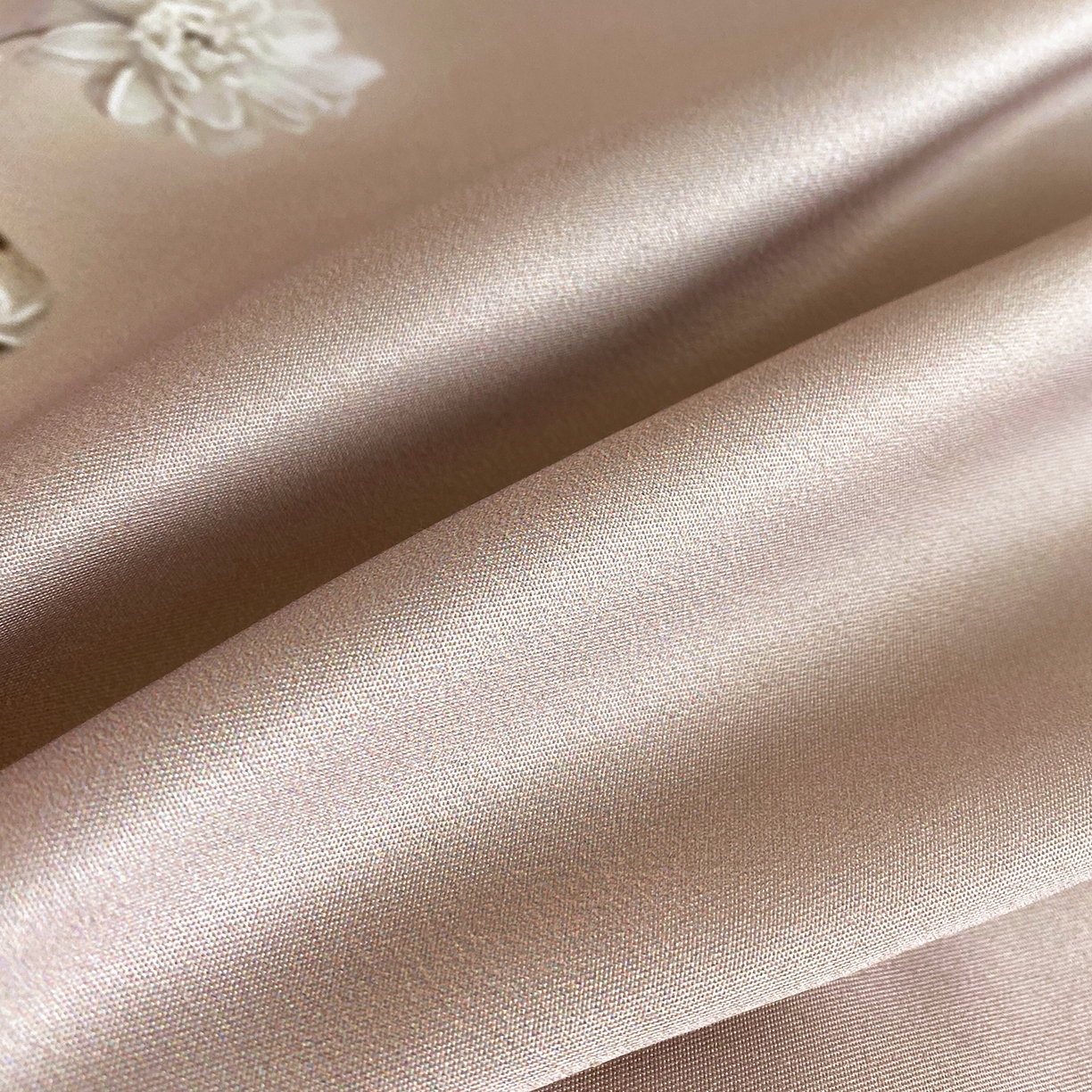 91家纺网 家纺一手货源 找家纺 大麦乐田 2025新款 直播爆款细斜纹磨毛数码印花四件套 月光之梦 卡其