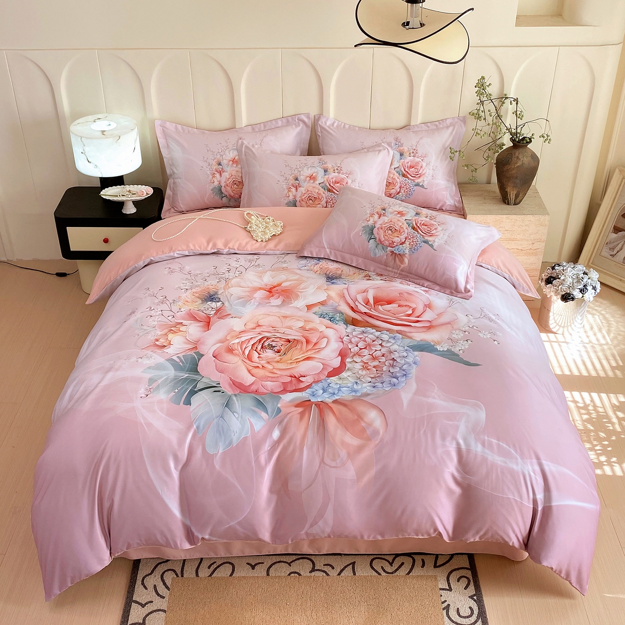 91家纺网 家纺一手货源 找家纺 大麦乐田 2025新款 直播爆款细斜纹磨毛数码印花四件套 月光之梦 粉