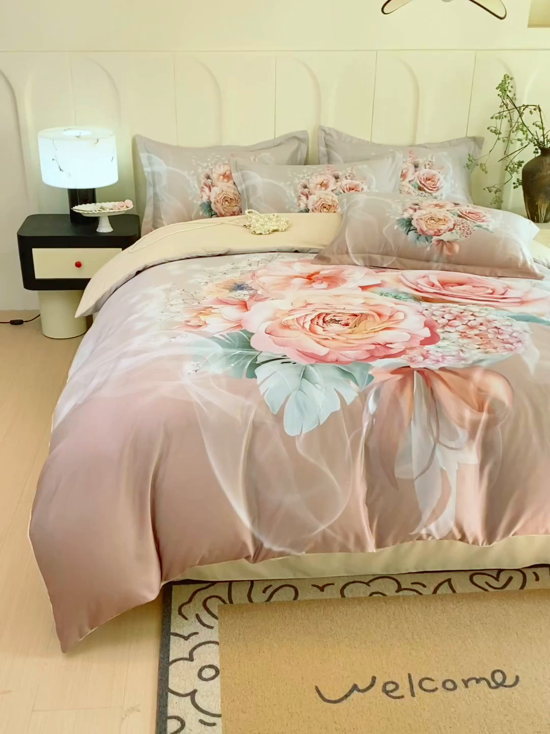 91家纺网 家纺一手货源 找家纺 大麦乐田 2025新款 直播爆款细斜纹磨毛数码印花四件套 月光之梦 卡其