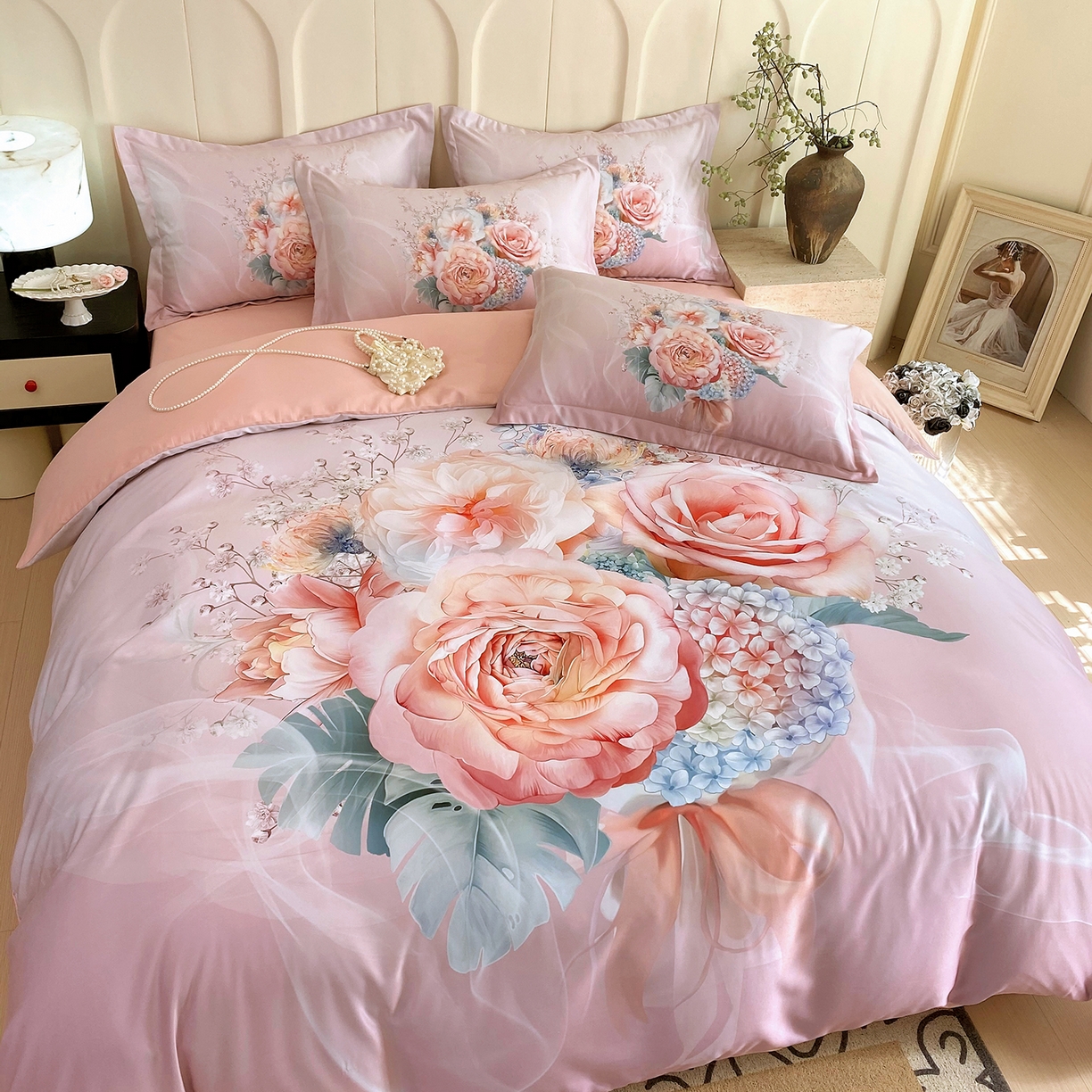 91家纺网 家纺一手货源 找家纺 大麦乐田 2025新款 直播爆款细斜纹磨毛数码印花四件套 月光之梦 粉