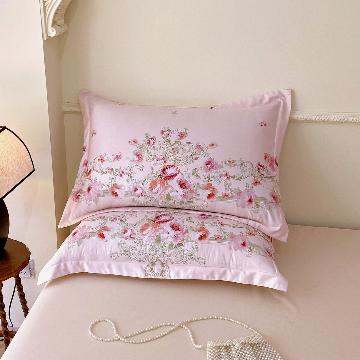 91家纺网 家纺一手货源 找家纺 大麦乐田 2025新款 直播爆款细斜纹磨毛数码印花四件套 诺曼庄园 粉