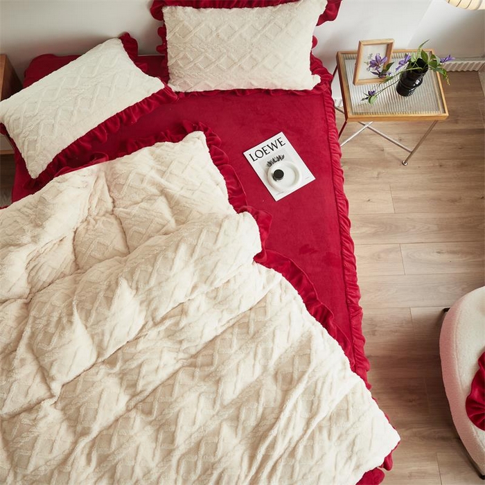 91家纺网 家纺一手货源 找家纺 （总）睡美人 2025新款韩版塔芙绒牛奶绒床单床裙床笠款四件套