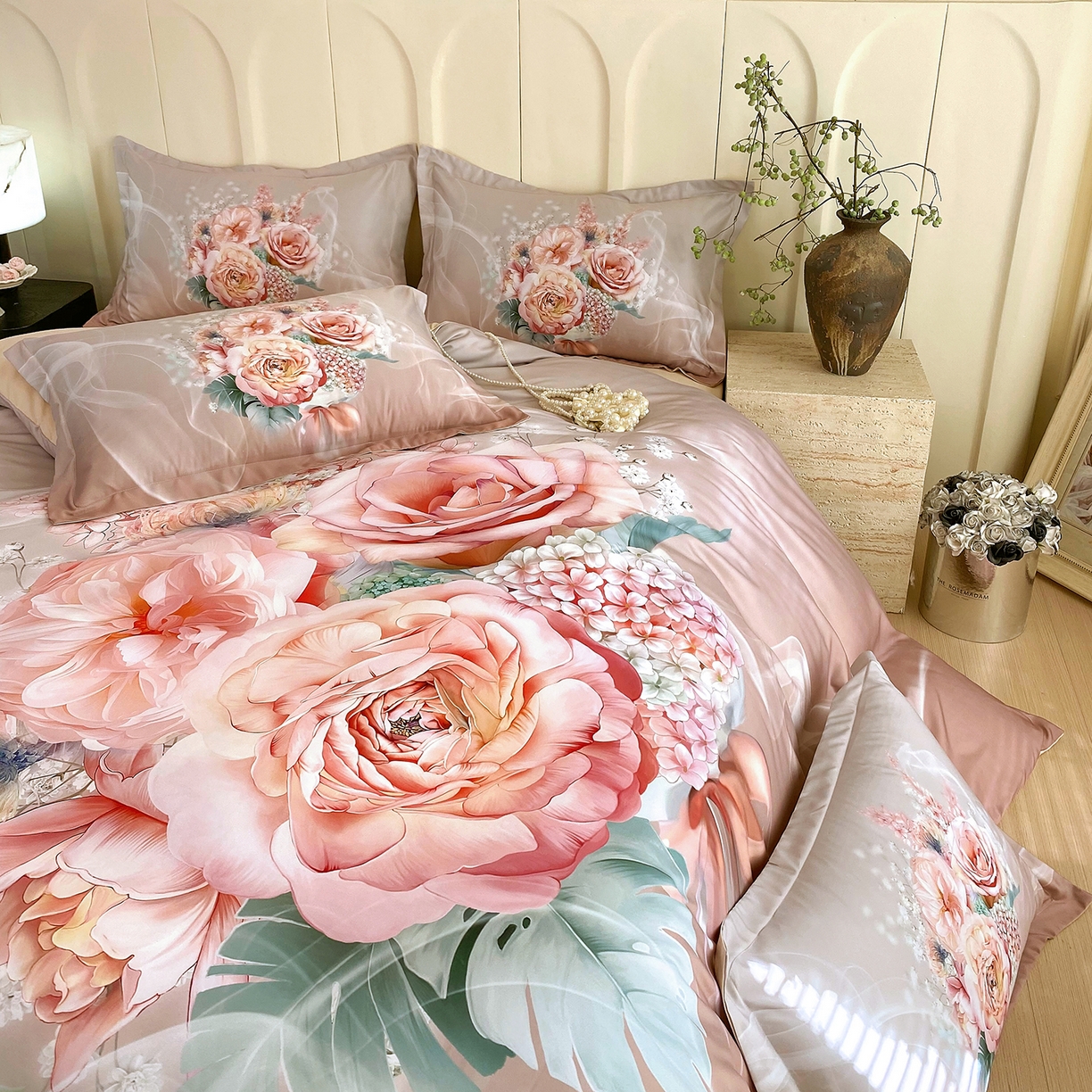 91家纺网 家纺一手货源 找家纺 大麦乐田 2025新款 直播爆款细斜纹磨毛数码印花四件套 月光之梦 卡其