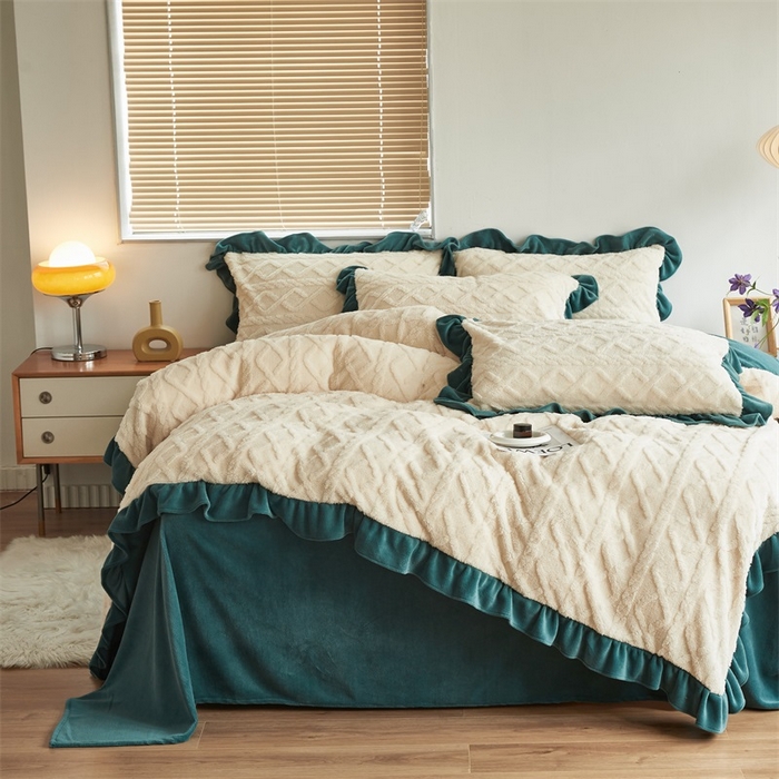 91家纺网 家纺一手货源 找家纺 睡美人 2025新款韩版塔芙绒牛奶绒床单床裙床笠款四件套 依情白+星空蓝