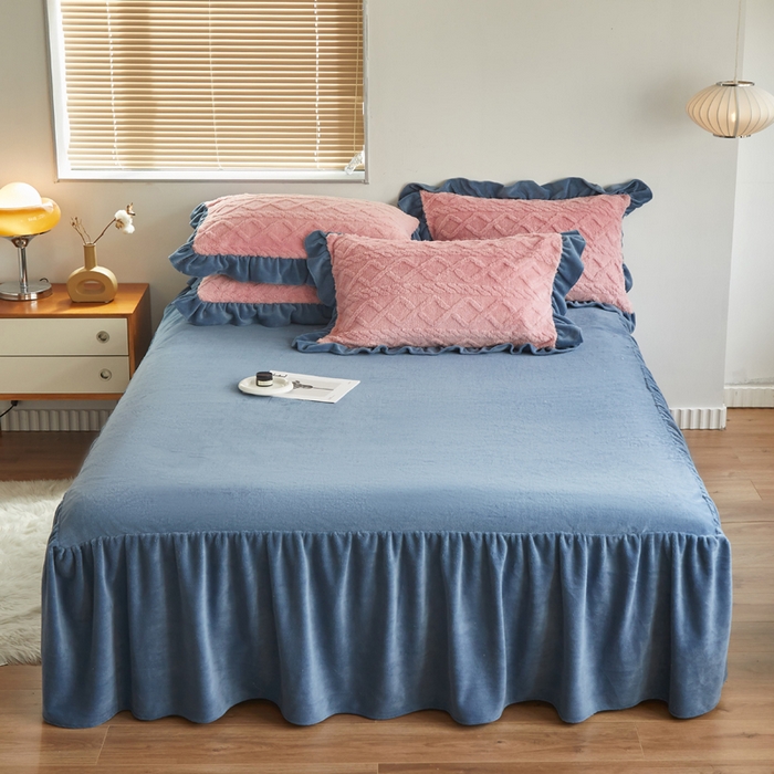 91家纺网 家纺一手货源 找家纺 睡美人 2025新款韩版塔芙绒牛奶绒床单床裙床笠款四件套 依情粉+罗马灰