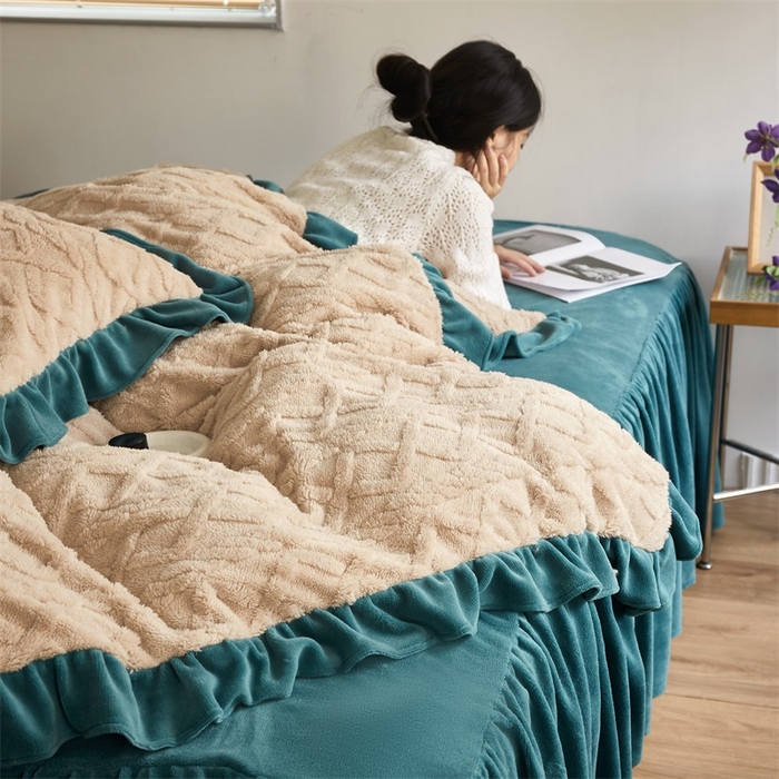 91家纺网 家纺一手货源 找家纺 睡美人 2025新款韩版塔芙绒牛奶绒床单床裙床笠款四件套 依情驼+星空蓝