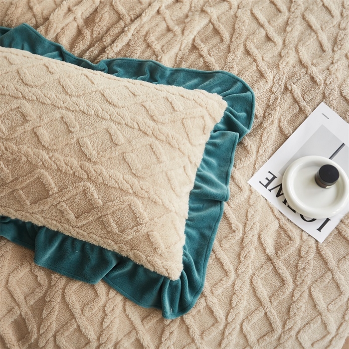 91家纺网 家纺一手货源 找家纺 睡美人 2025新款韩版塔芙绒牛奶绒床单床裙床笠款四件套 依情驼+星空蓝