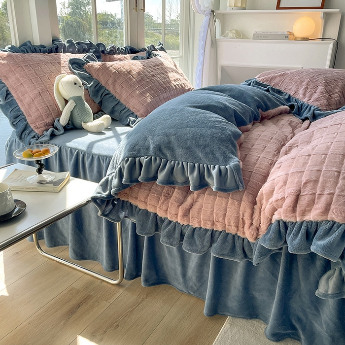 91家纺网 家纺一手货源 找家纺 （总）睡美人 2025新款韩版方块兔绒牛奶绒床裙公主款四件套