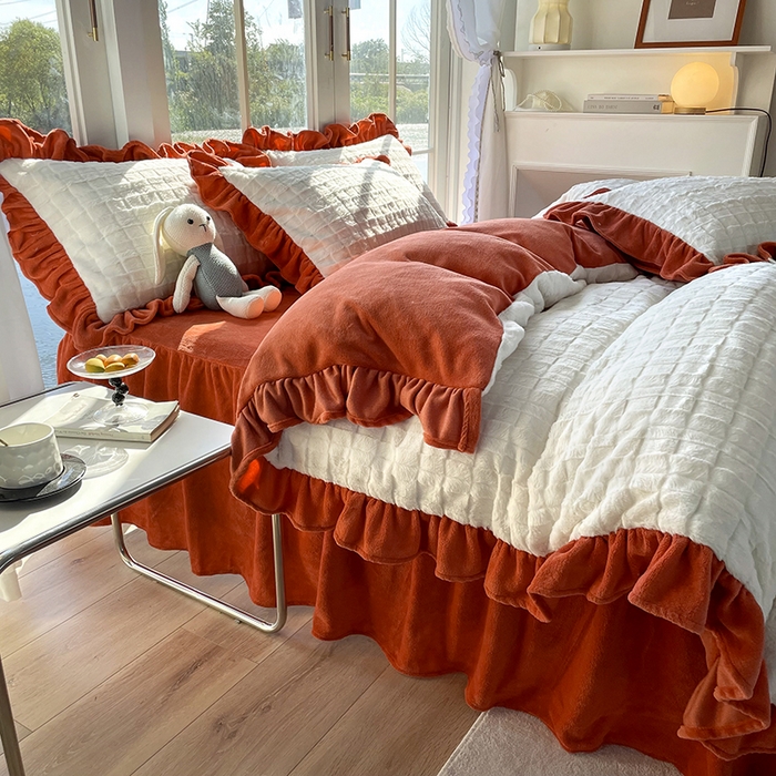 91家纺网 家纺一手货源 找家纺 （总）睡美人 2025新款韩版方块兔绒牛奶绒床裙公主款四件套