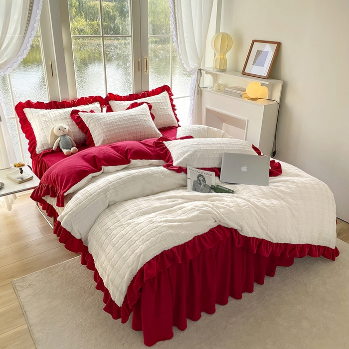 91家纺网 家纺一手货源 找家纺 睡美人 2025新款韩版方块兔绒牛奶绒床裙公主款四件套 方块兔绒-大红色