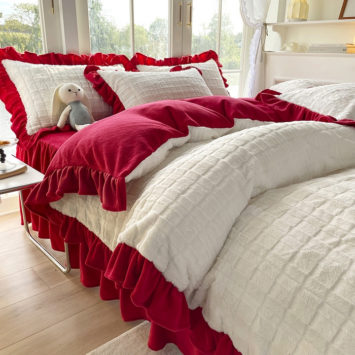 91家纺网 家纺一手货源 找家纺 睡美人 2025新款韩版方块兔绒牛奶绒床裙公主款四件套 方块兔绒-大红色
