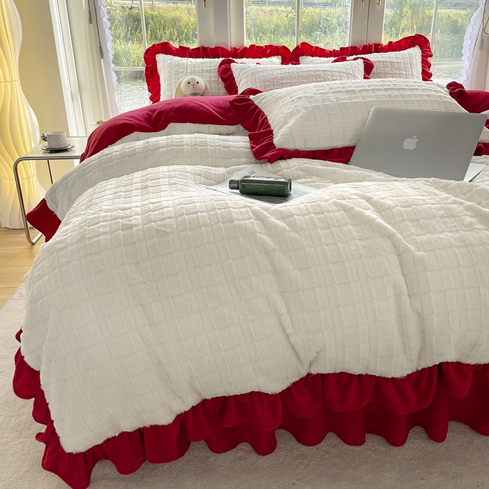 91家纺网 家纺一手货源 找家纺 睡美人 2025新款韩版方块兔绒牛奶绒床裙公主款四件套 方块兔绒-大红色