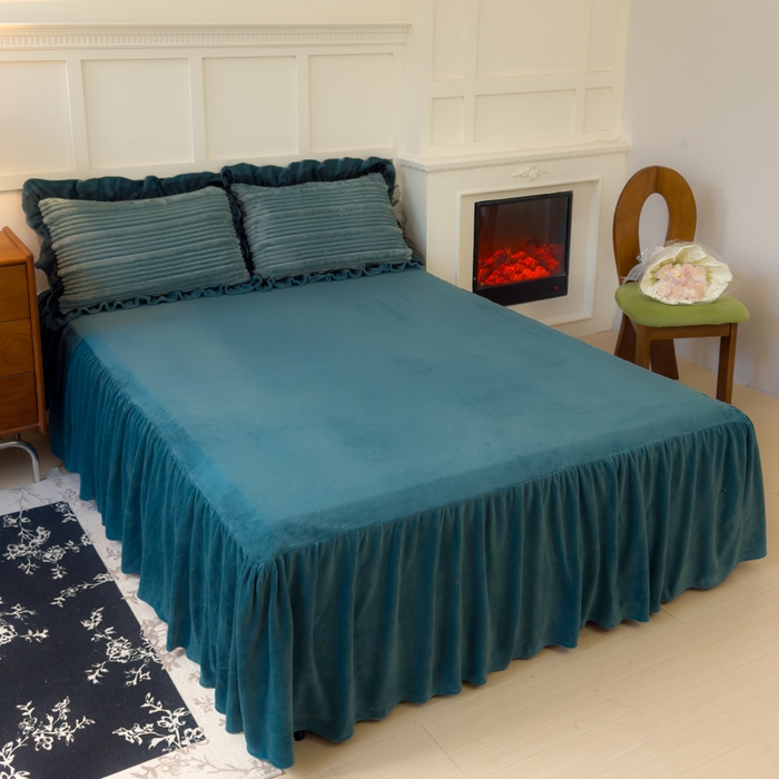 91家纺网 家纺一手货源 找家纺 睡美人 2025新款牛奶绒韩版四件套子母条双边床裙床单款 子母条-星空蓝