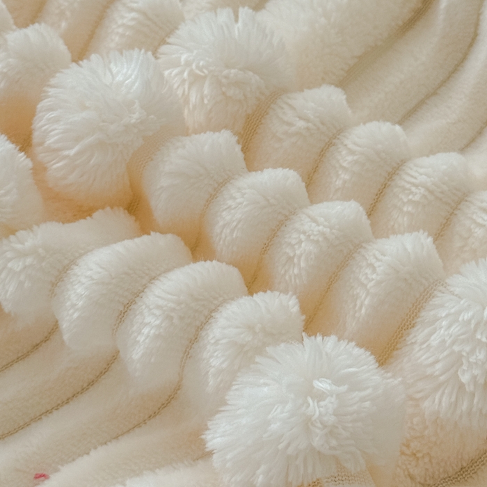 91家纺网 家纺一手货源 找家纺 睡美人 2025新款牛奶绒韩版四件套子母条双边床裙床单款 子母条-孔雀绿