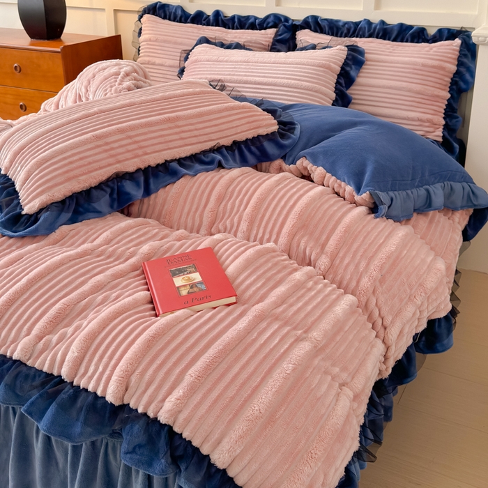 91家纺网 家纺一手货源 找家纺 睡美人 2025新款牛奶绒韩版四件套子母条双边床裙床单款 子母条-罗马灰